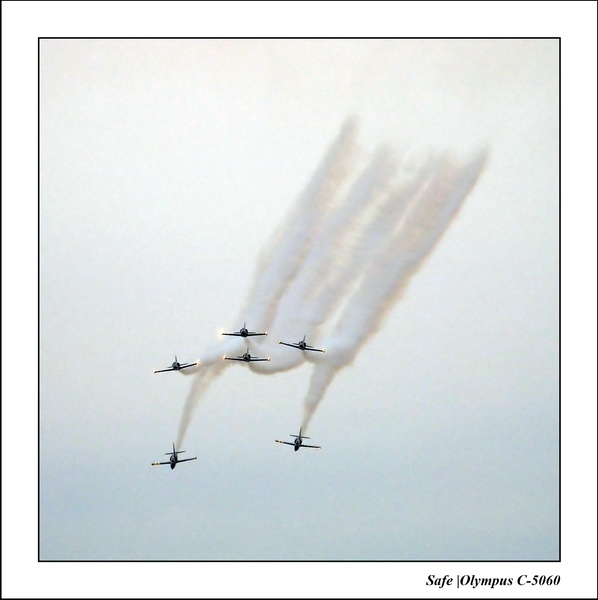 2005   05   Patrouille breitling   20.JPG